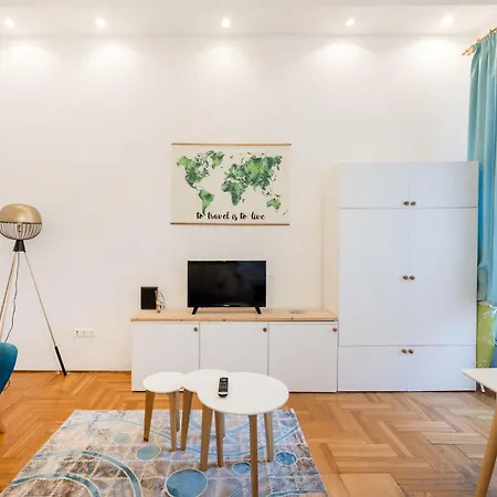 Cozy Design - Near Keleti & Citypark Apartman Budapest
