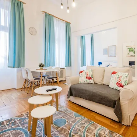 Cozy Design - Near Keleti & Citypark Apartman
