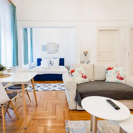 Cozy Design - Near Keleti & Citypark Apartman Budapest